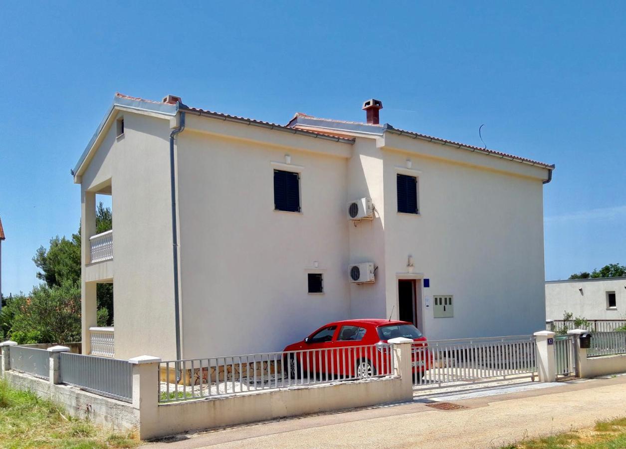 Apartment Pepa Стариград-Пакленица Екстериор снимка